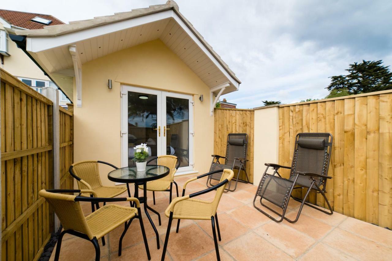 Sea Breeze Appartamento Poole Esterno foto