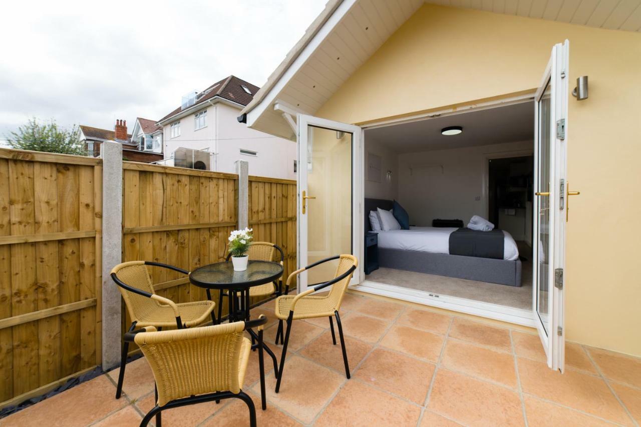 Sea Breeze Appartamento Poole Esterno foto